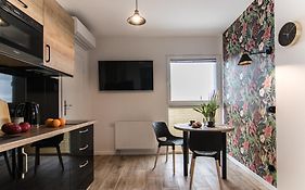 Monkey - 77 Apartments Wigury - Dostęp na KOD - Parking - Smaczna Kawa - Centrum - Blisko Piotrkowska - Galeria - Widok na miasto - Klimatyzacja - 7 piętro - FV